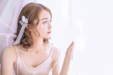 中国传媒大学新生女神——岳恒旭