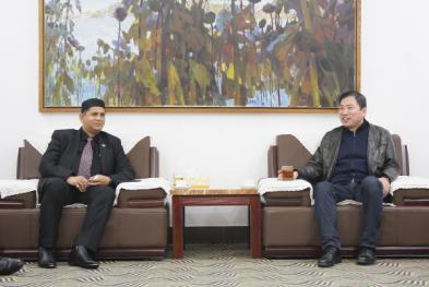 孟加拉卡布恩教育集团董事长巴沙一行访问辽宁传媒大学