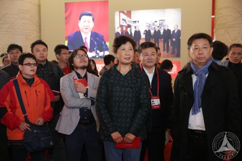 中国传媒大学校领导带队参观砥砺奋进的五年大型成就展 中国传媒大学校领导带队参观砥砺奋进的五年大型成就展