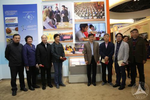 中国传媒大学校领导带队参观砥砺奋进的五年大型成就展 中国传媒大学校领导带队参观砥砺奋进的五年大型成就展