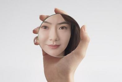 倩碧——你照镜子时看到的真的是自己吗