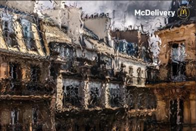 麦当劳推出“雨天”主题的外送服务广告